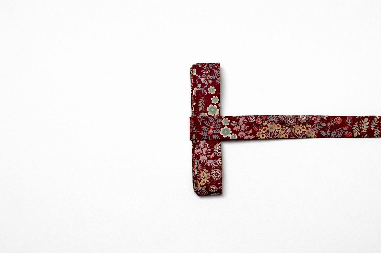 Biais motif fleurs